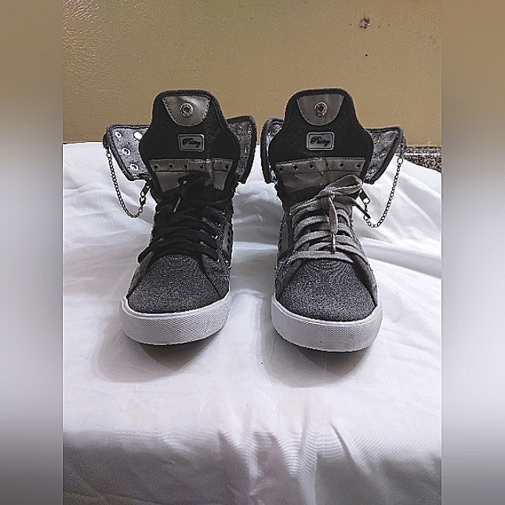 Pastry Women's Pinwheel Sneakers Size 8.5 Gray/ Black - Picture 5 of 9
